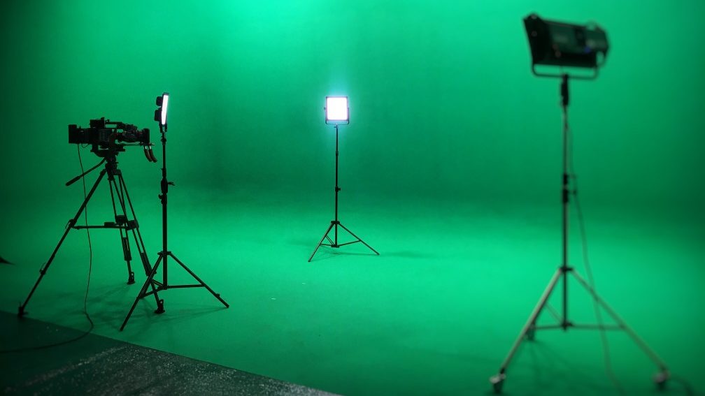 Doleep-Studios-COVID-19-videocamera-and-led-lights-ready-for-video-production